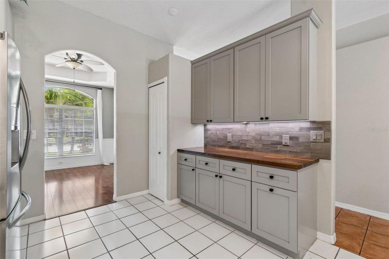 8604 Brookway Circle, Tampa, FL 33635 Photo