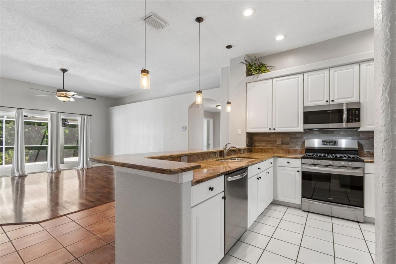 8604 Brookway Circle, Tampa, FL 33635 Photo
