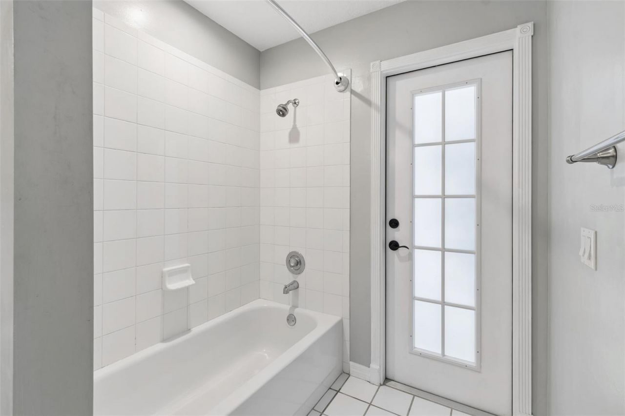8604 Brookway Circle, Tampa, FL 33635 Photo