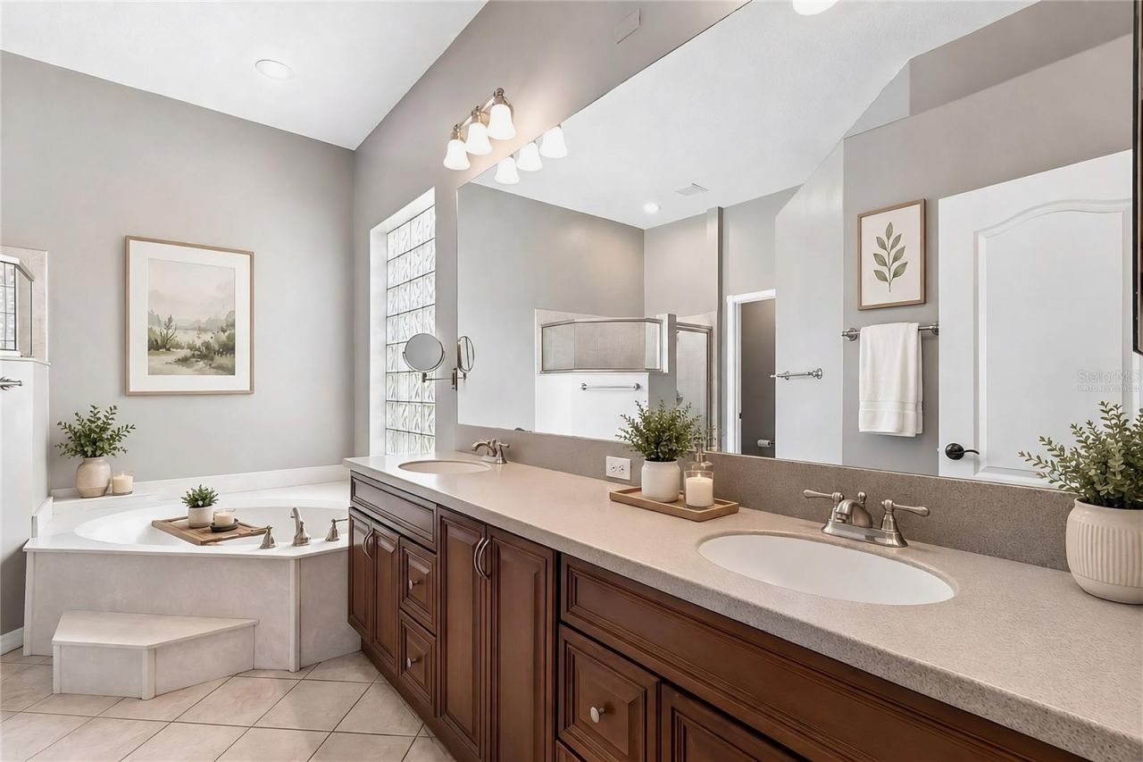 8604 Brookway Circle, Tampa, FL 33635 Photo