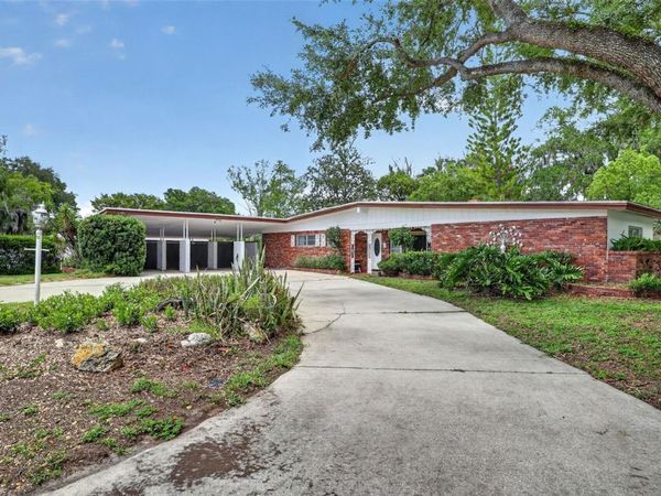 1509 W COUNTRY CLUB DRIVE , TAMPA, FL 33612
