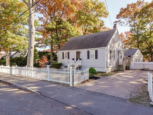 5 Oliver St, Randolph, MA 02368