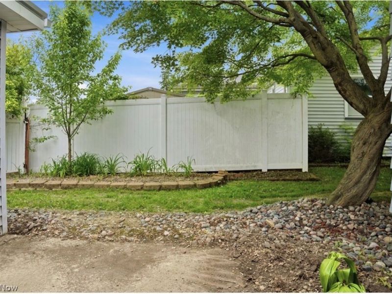 1104 Gary Avenue, Girard, OH 44420 Photo 34
