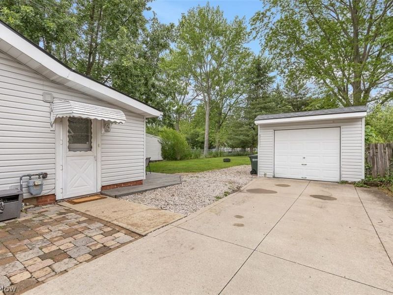 4213 W 219th Street, Fairview Park, OH 44126 Photo 21