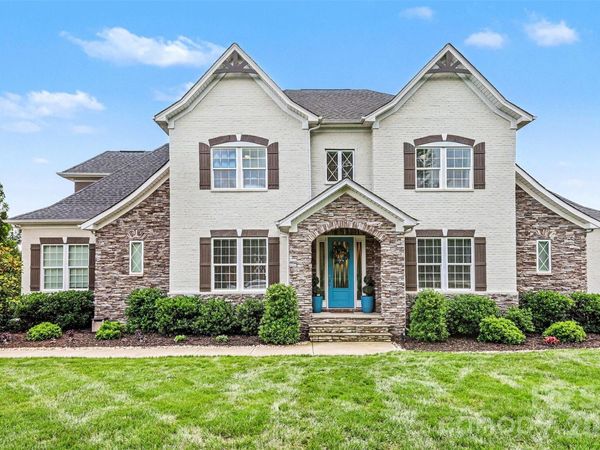 4002 Soleado Drive, Matthews, NC 28104