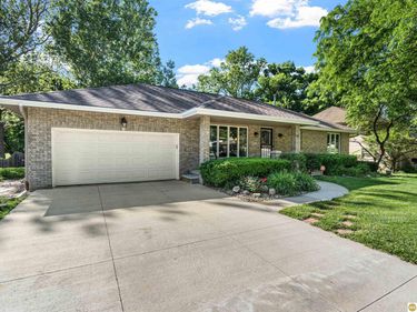 973 Fawn Parkway, Omaha, NE 68154