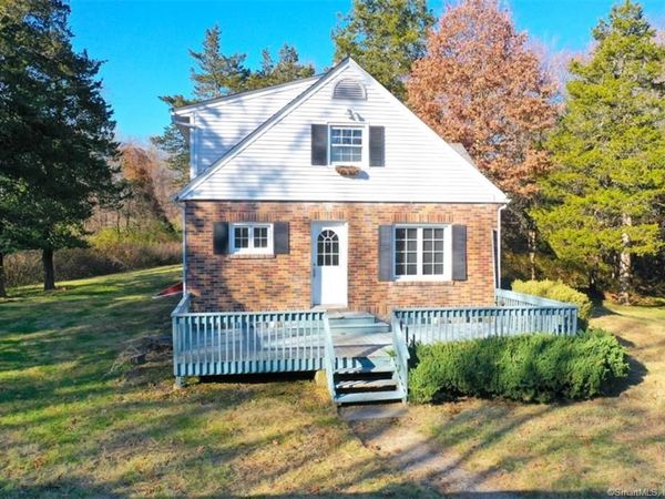 443 Benson , Middlebury, CT 06762