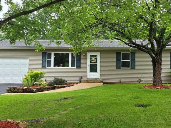 1 Kathryn Drive , St James, MO 65559