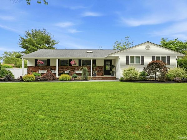 29 Kirkland Drive , Greenlawn, NY 11740