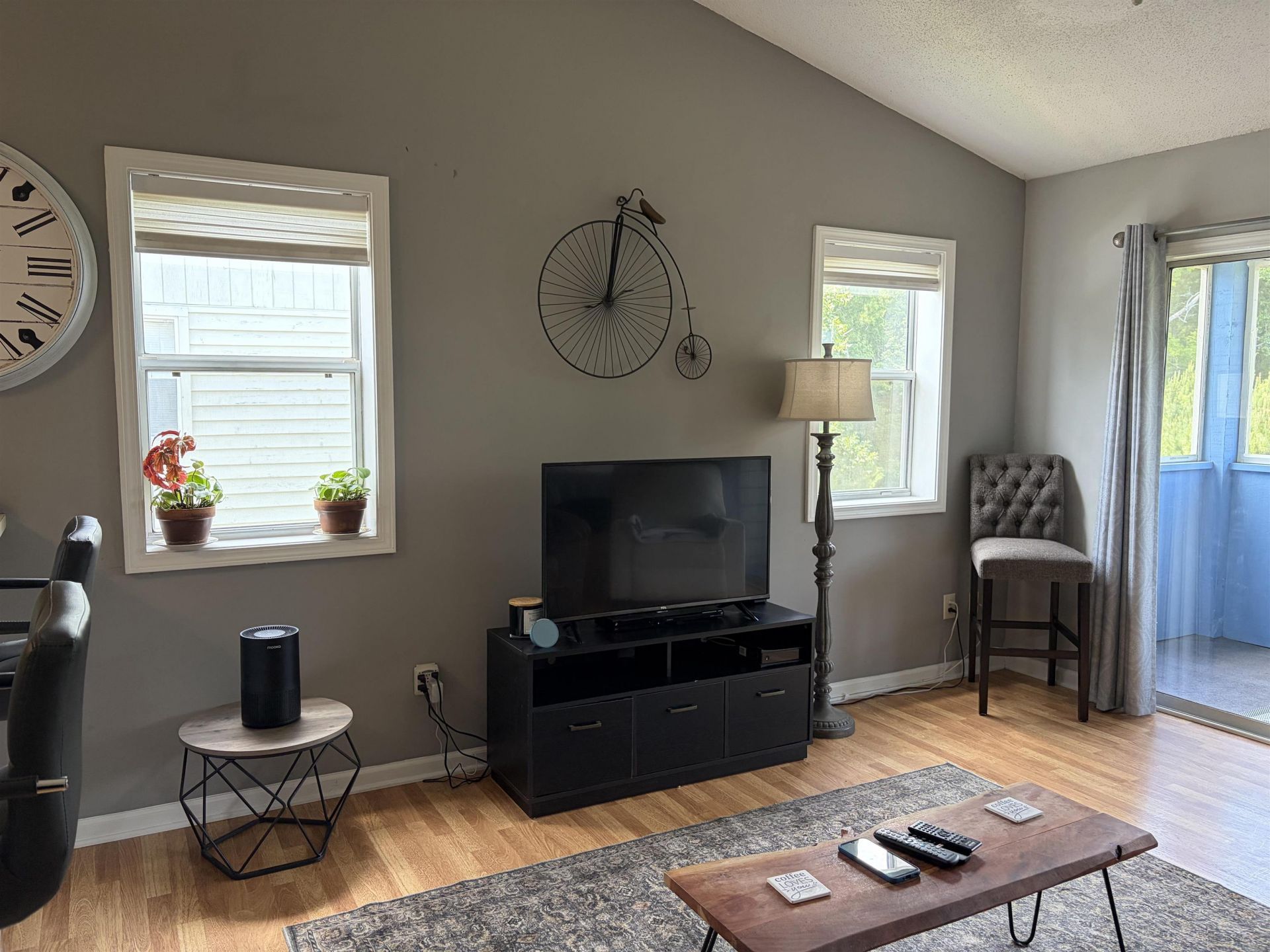 1450 Blue Tree Ct.  Photo 4