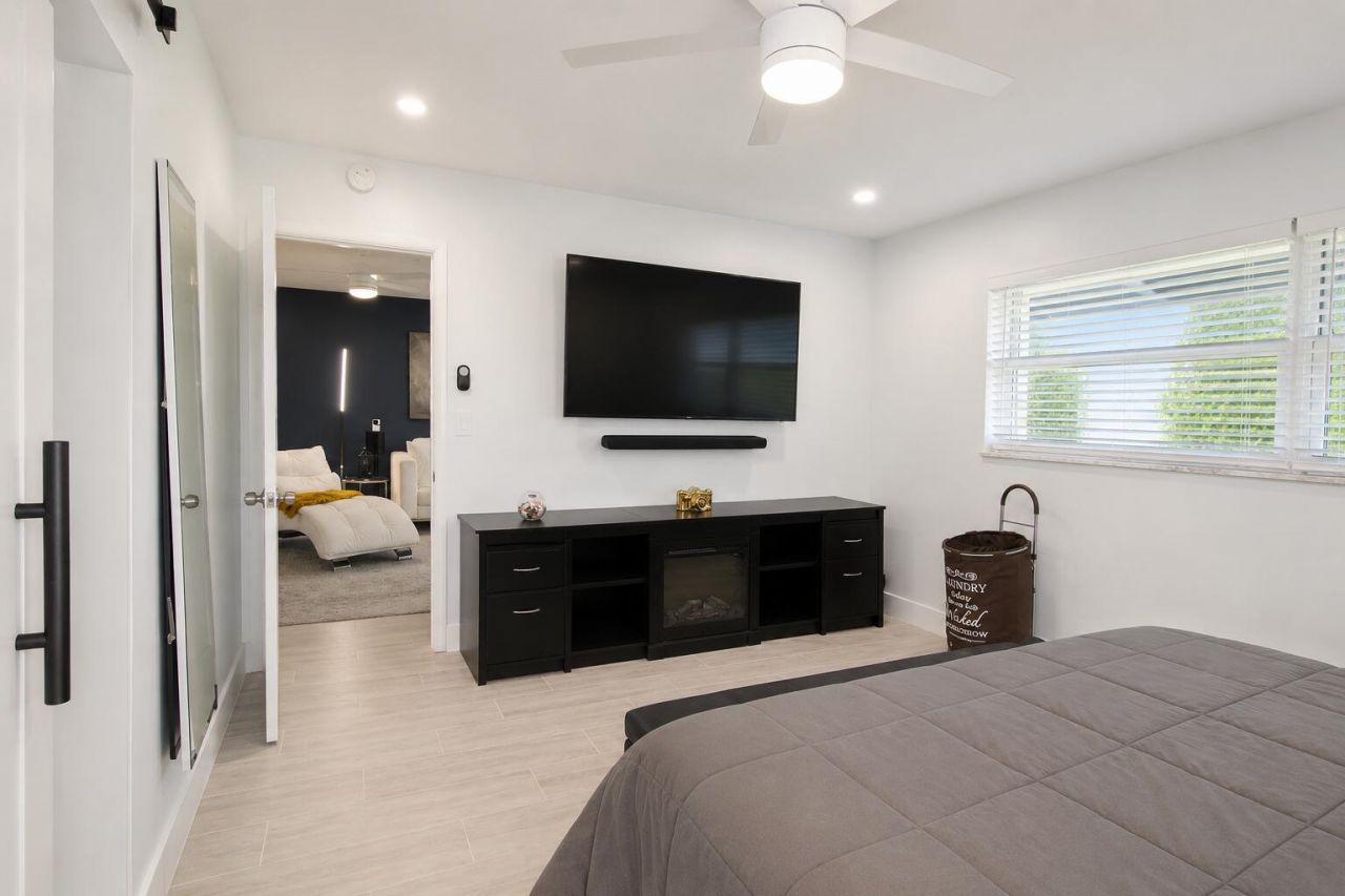 7787 Golf Cir Drive, Unit 301, Margate, FL 33063 Photo