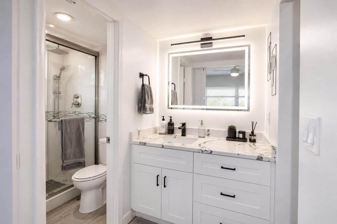 7787 Golf Cir Drive, Unit 301, Margate, FL 33063 Photo