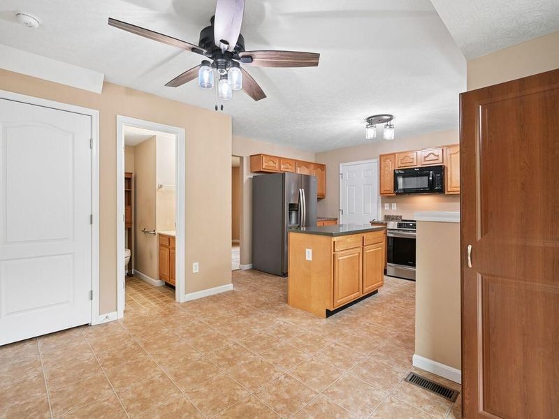 2513 Frontier Drive, Hebron, KY 41048 Photo 9