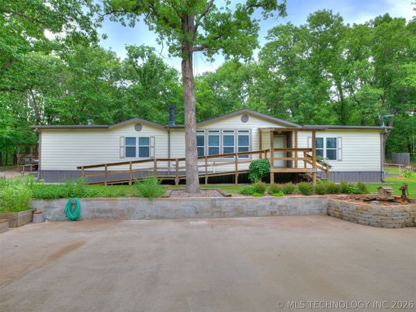 94 W Highland Drive , Sand Springs, OK 74063