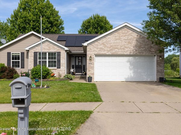 1574 Groombridge Drive, Holt, MI 48842