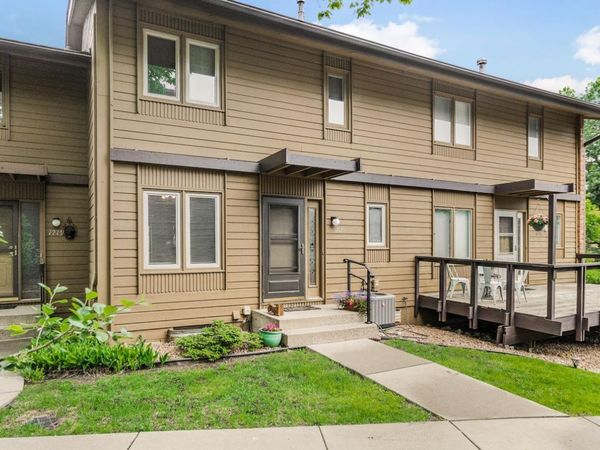 1217 Brighton Square, New Brighton, MN 55112
