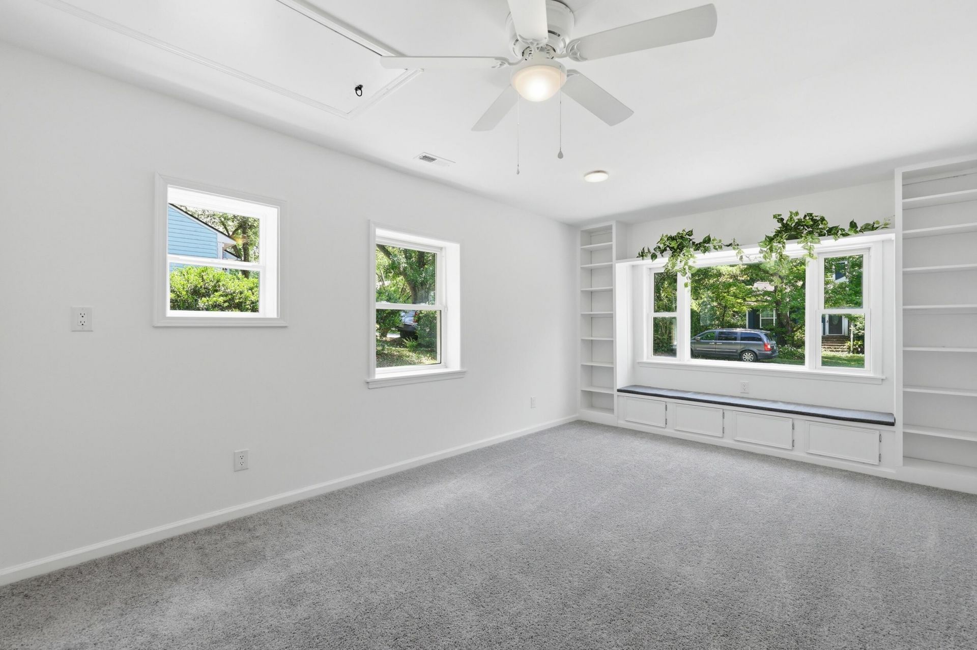 222 Basswood Avenue Photo 12