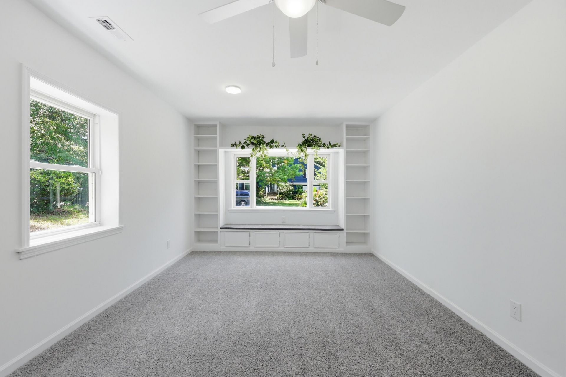222 Basswood Avenue Photo 13
