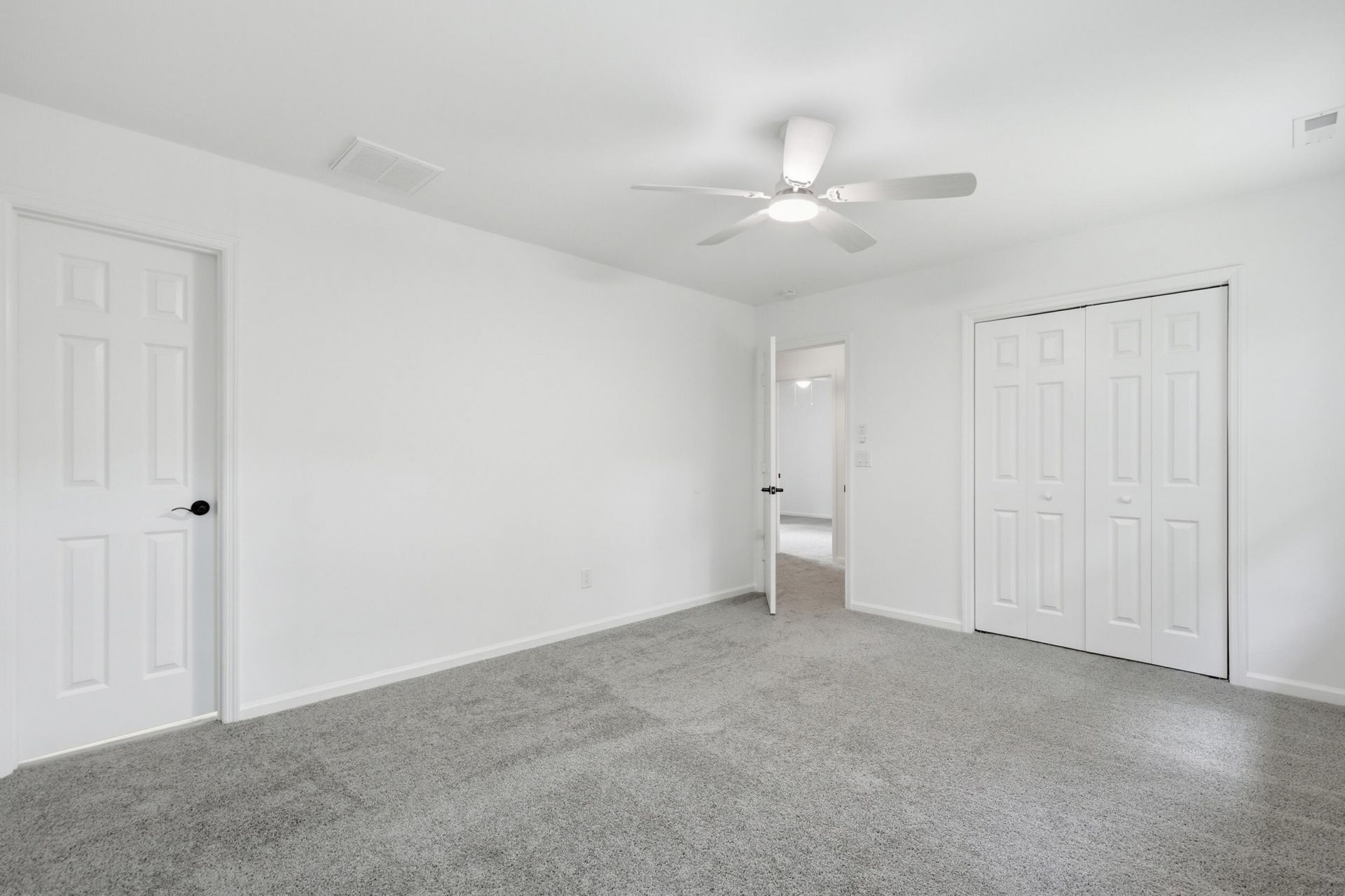 222 Basswood Avenue Photo 16