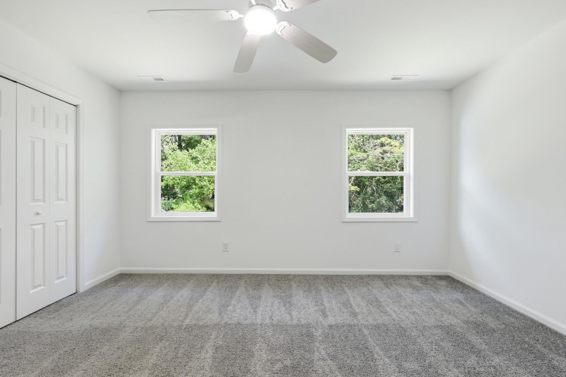 222 Basswood Avenue Photo 17