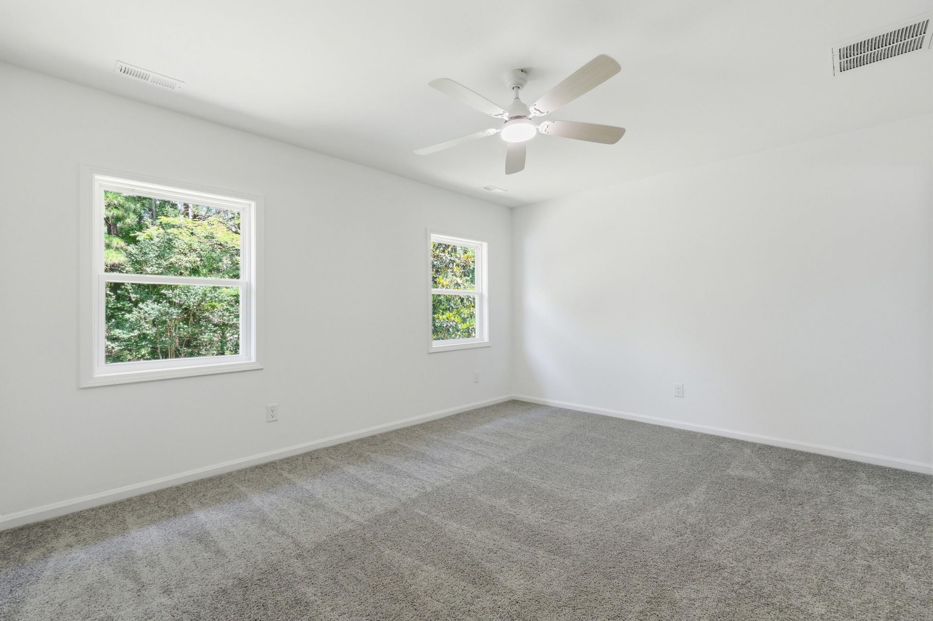 222 Basswood Avenue Photo 22