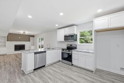222 Basswood Avenue photo 4