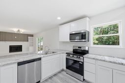 222 Basswood Avenue photo 4