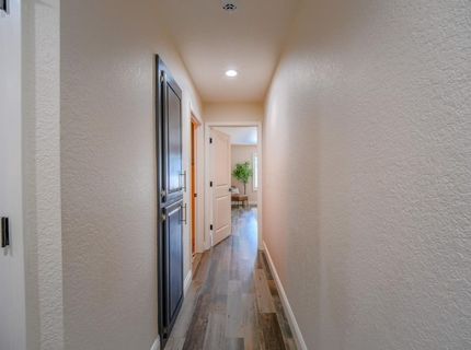 591 Rivergate Way, Sacramento, CA 95831 Photo