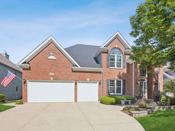 2442 Bird Lane, Batavia, IL 60510