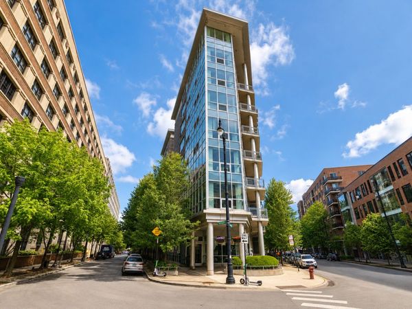 845 N Kingsbury Street, Unit 704, Chicago, IL 60610