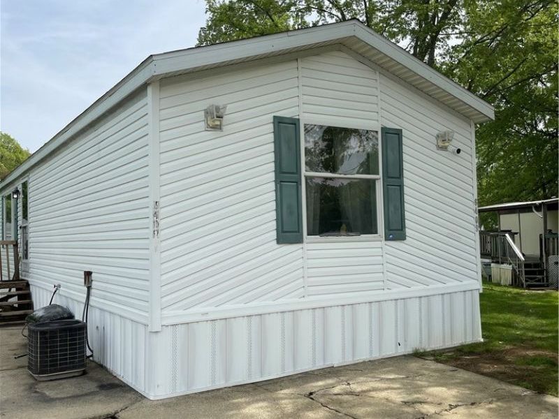 6409 Amanda Lane, Ravenna, OH 44266 Photo 3