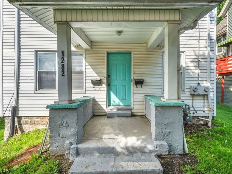 1282 Pondview Avenue, Akron, OH 44305 Photo 2