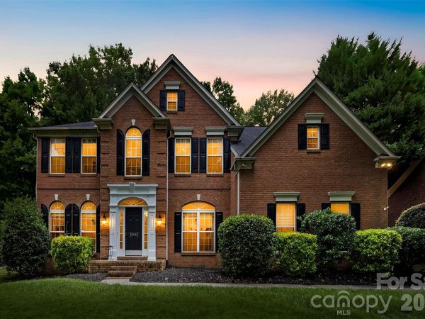 2832 Shady Reach Lane, Charlotte, NC 28214