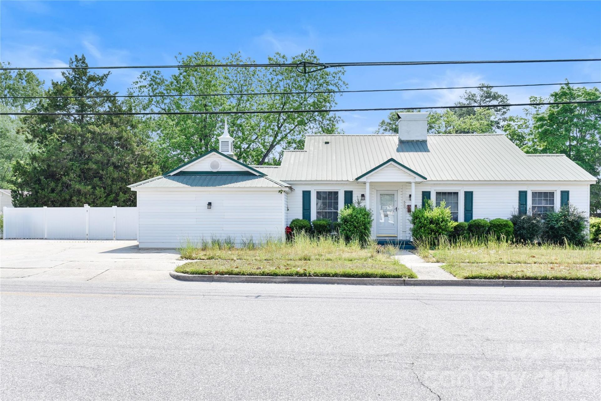 500 Godwin Avenue, Lumberton, NC 28358 Main Photo