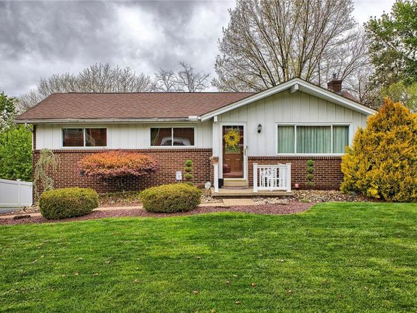 1750 Craig Dr, Irwin, PA 15642
