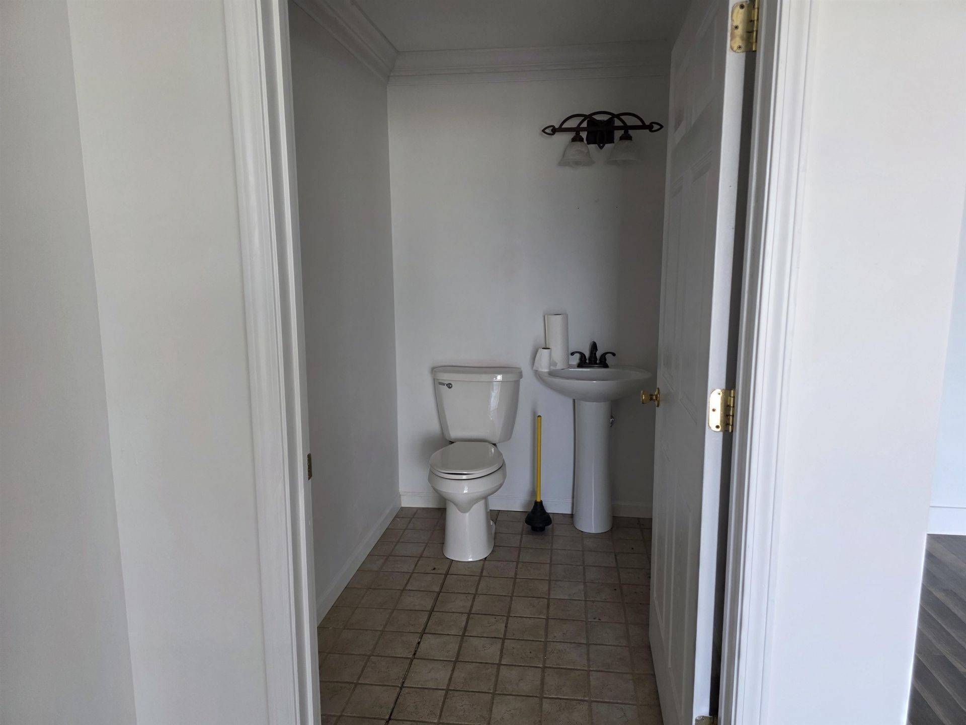 209 Waltrip St.  Photo 4