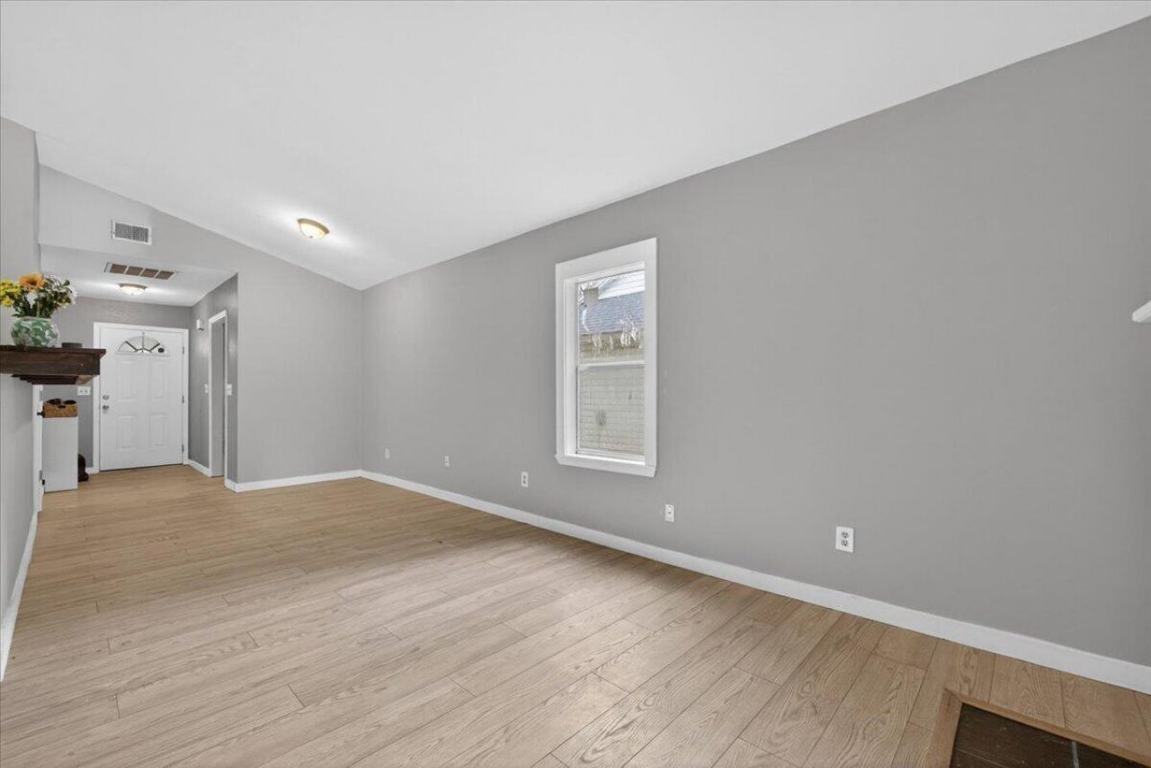 160 Mickler Drive Photo 15
