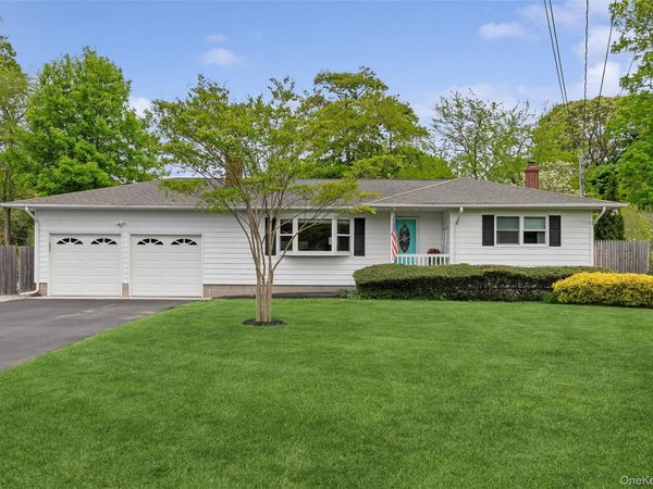 89 Woodlawn Avenue , East Moriches, NY 11940