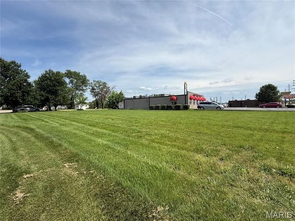 1020 N State Highway 47 , Warrenton, MO 63383