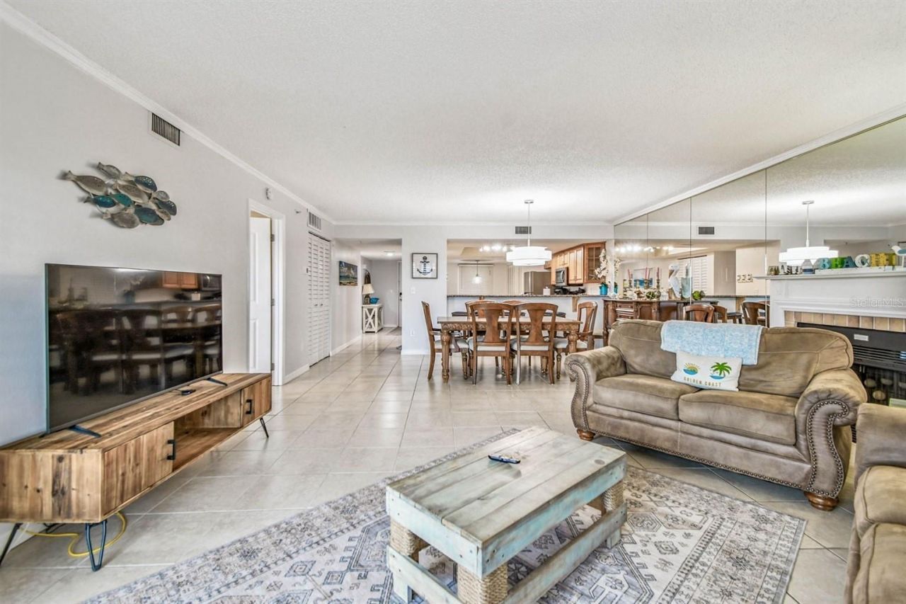 18400 Gulf Boulevard, Unit 1301, Indian Shores, FL 33785 Photo
