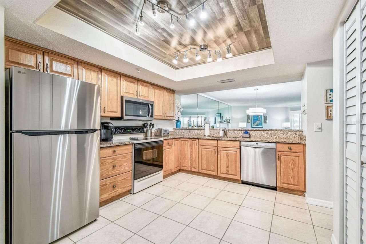 18400 Gulf Boulevard, Unit 1301, Indian Shores, FL 33785 Photo