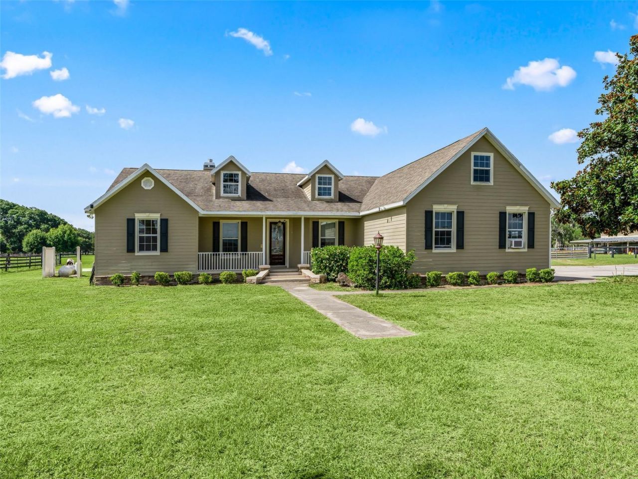 2223 Cr 543 , Sumterville, FL 33585 Main Photo