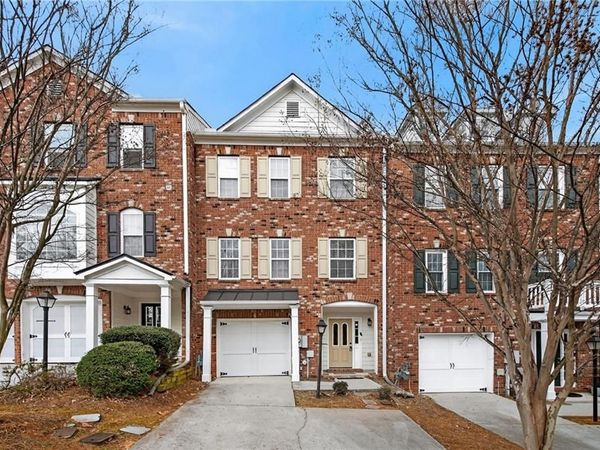 1186 Lake Point Way , Suwanee, GA 30024