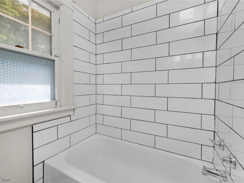 15242 Lake Shore Boulevard, Cleveland, OH 44110 Photo 25