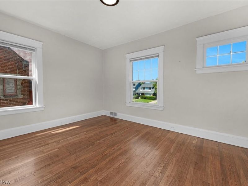 15242 Lake Shore Boulevard, Cleveland, OH 44110 Photo 26