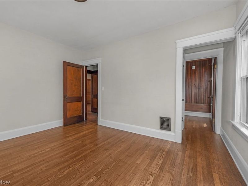 15242 Lake Shore Boulevard, Cleveland, OH 44110 Photo 28