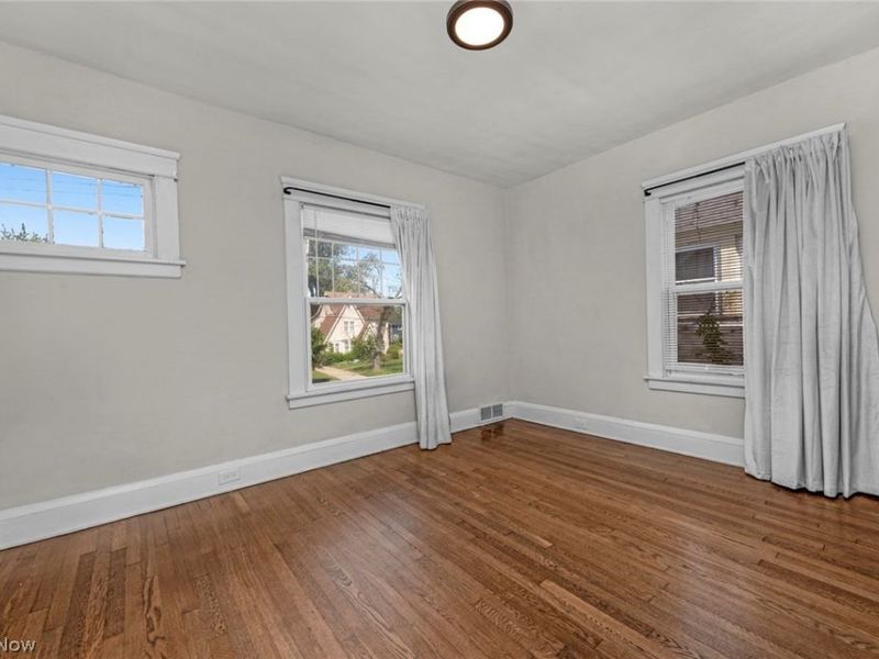 15242 Lake Shore Boulevard, Cleveland, OH 44110 Photo 29