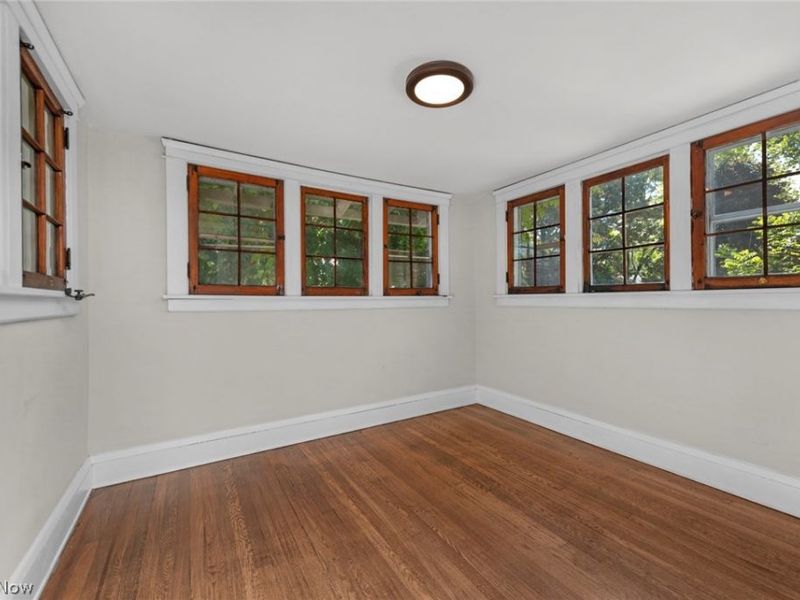15242 Lake Shore Boulevard, Cleveland, OH 44110 Photo 33