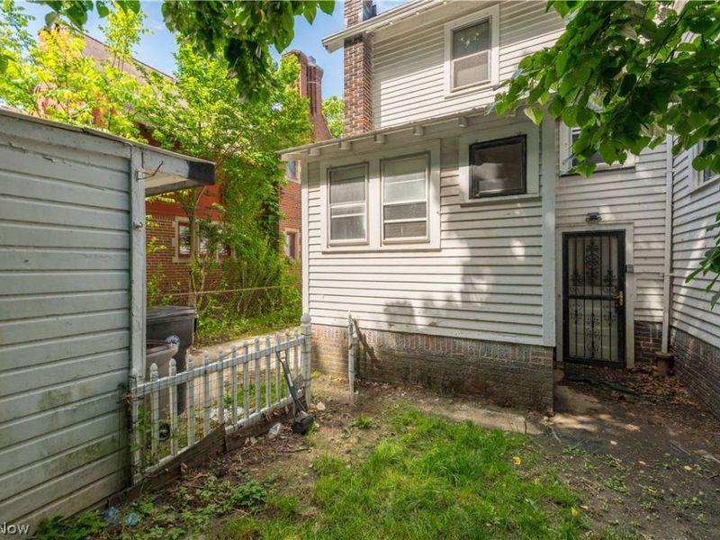 15242 Lake Shore Boulevard, Cleveland, OH 44110 Photo 37