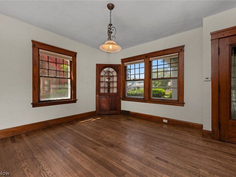 15242 Lake Shore Boulevard, Cleveland, OH 44110 Photo 9